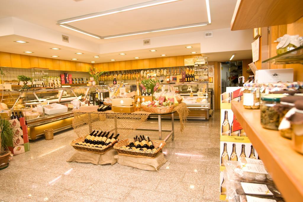 سولمونا La Locanda Di Gino المظهر الخارجي الصورة